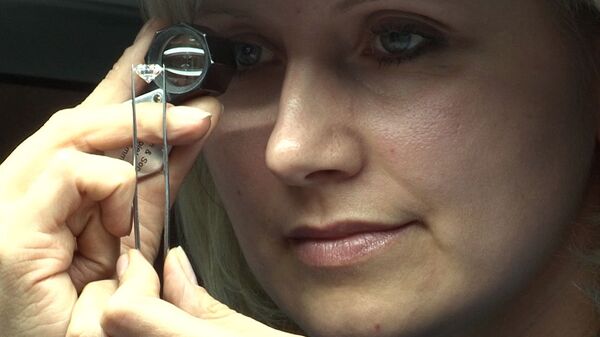 Rusia tiene técnica láser propia para tallar diamantes - Sputnik Mundo