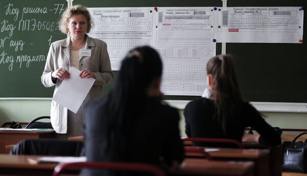 La mayoría de los padres de alumnos se preocupan de problemas de colegios en Moscú - Sputnik Mundo