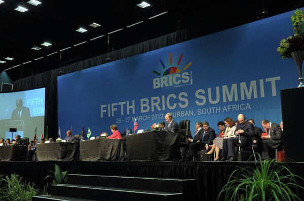 La cumbre del BRICS busca crear un nuevo orden mundial - Sputnik Mundo