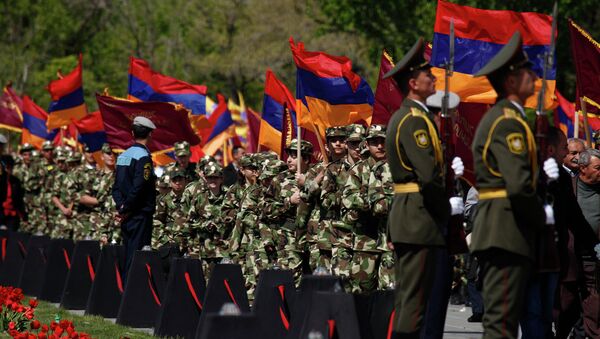 La Eurocámara insta a Turquía a reconocer el genocidio de armenios - Sputnik Mundo