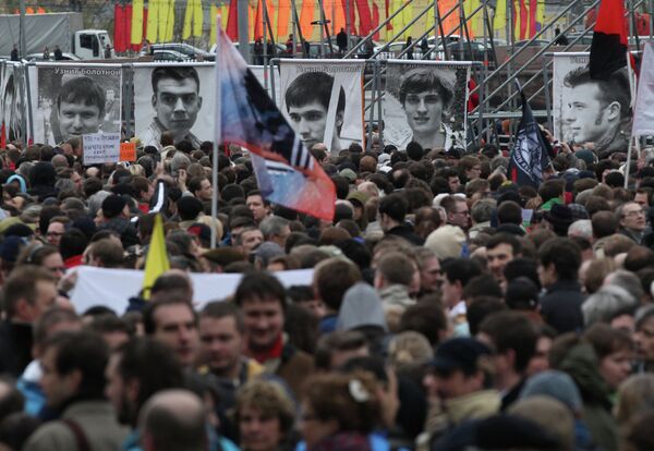 Unas 8.000 personas participan en el mitin de la oposición en el centro de Moscú, según la policía - Sputnik Mundo