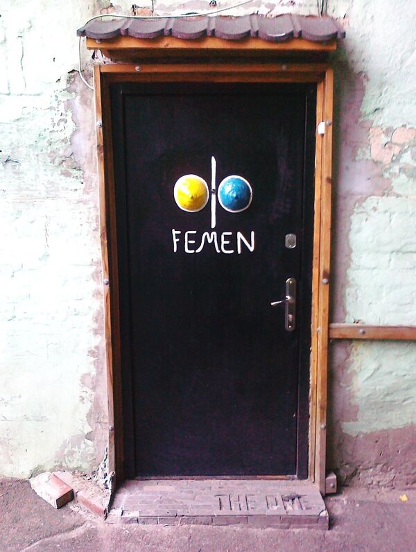 Дa puerta de la oficina FEMEN - Sputnik Mundo