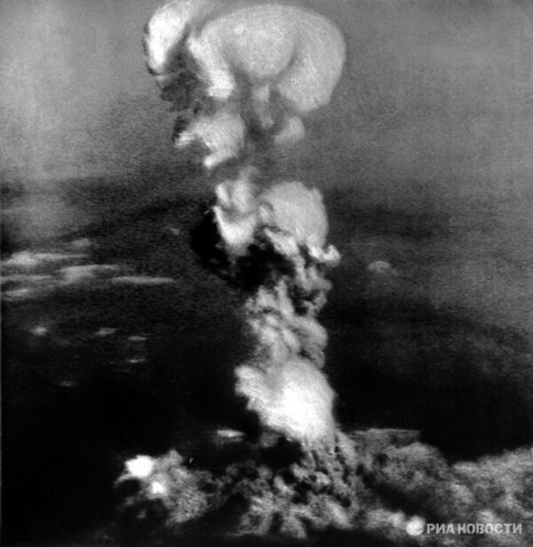 La explosión de la bomba atómica sobre Hiroshima La explosión de la bomba atómica sobre Hiroshima - Sputnik Mundo