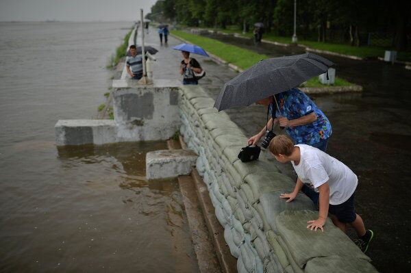 Estado de emergencia en Jabárovsk por temor a inundaciones - Sputnik Mundo