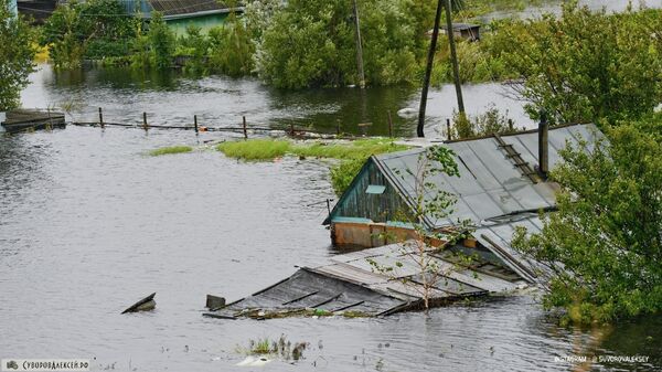 Los afectados por la inundación en el Lejano Oriente ruso exceden 100.000 - Sputnik Mundo