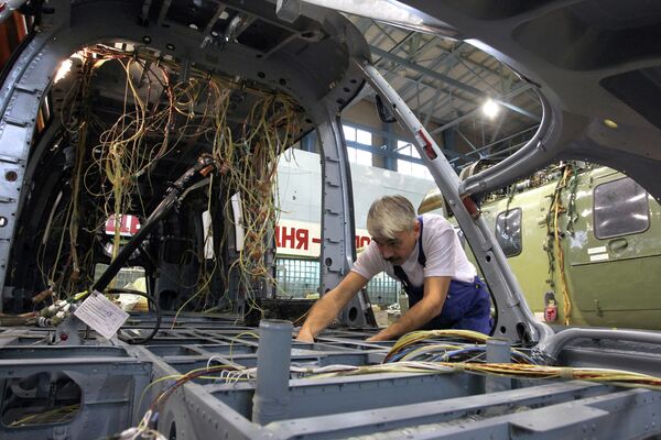 Cómo se fabrican los Mi-17 en la Planta de Helicópteros de Kazán - Sputnik Mundo