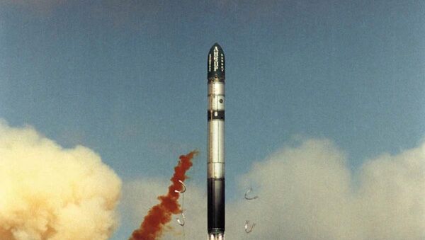 Lanzamiento del cohete Dniepr (archivo) - Sputnik Mundo