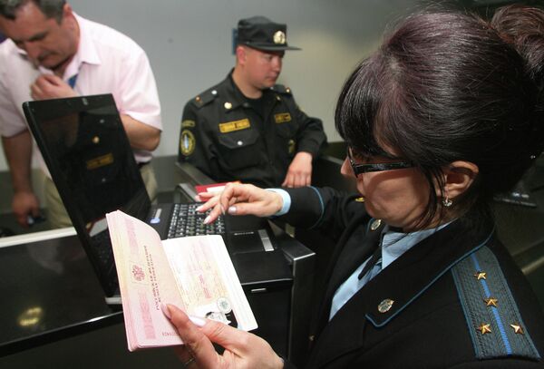 Extranjeros con entrada anterior al 18 de marzo pueden estar sin visa 90 días en Crimea - Sputnik Mundo