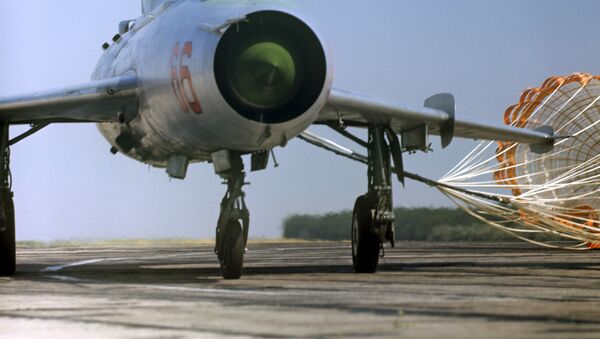 Истребитель МИГ-21 - Sputnik Mundo