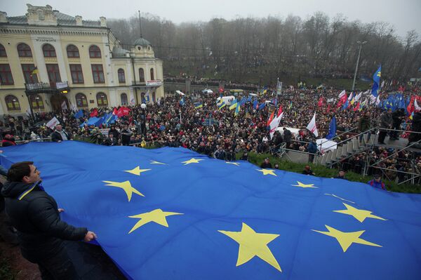 Митинг За европейскую Украину в Киеве - Sputnik Mundo