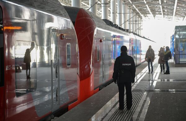 El servicio de cercanías de Sochi registra un aumento diario de pasajeros - Sputnik Mundo