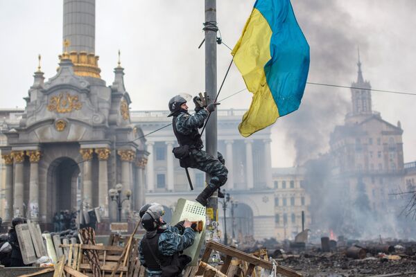 EEUU y la UE intentaron llevar a cabo en Ucrania una nueva revolución de color - Sputnik Mundo