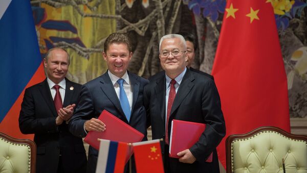 Gazprom y CNPC han firmado un histórico acuerdo para la exportación de gas natural - Sputnik Mundo