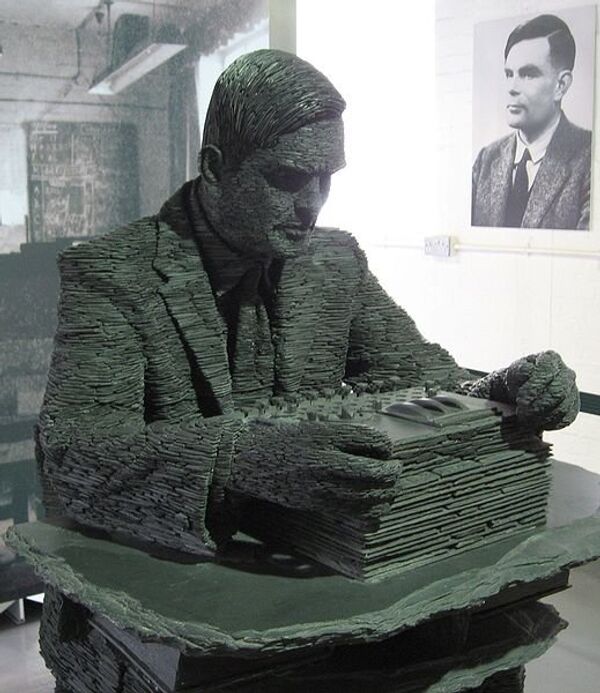 Estatua de Alan Turing - Sputnik Mundo