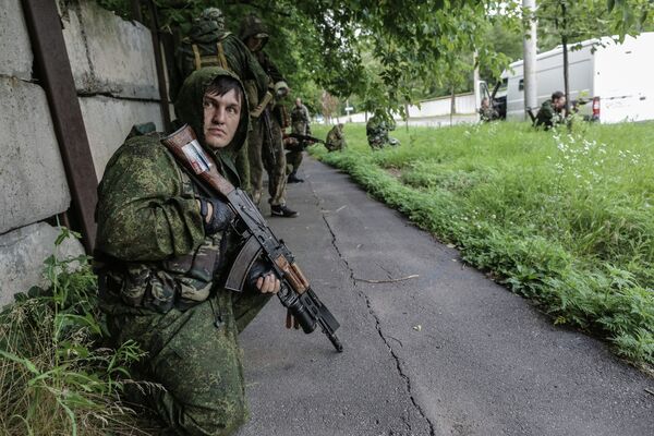 Las milicias dicen haber tomado el aeropuerto de Donetsk y expulsado a las tropas ucranias - Sputnik Mundo