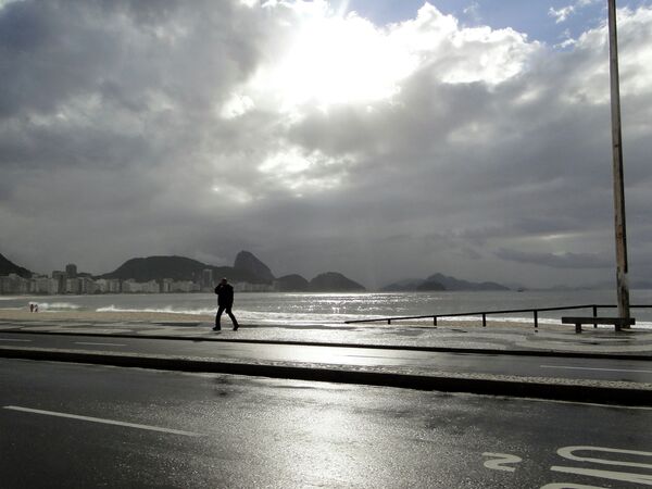 Un temporal deja ráfagas de viento de hasta 100 km/h en Río de Janeiro - Sputnik Mundo
