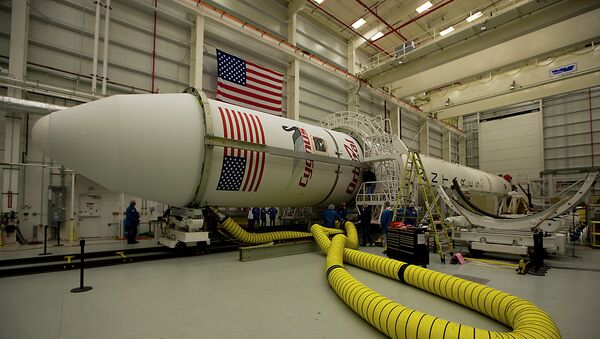 Rusia suministrará motores para el cohete estadounidense Antares - Sputnik Mundo