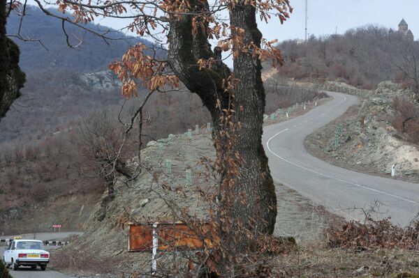 Nagorno Karabaj estará libre de minas antipersona en 2016 - Sputnik Mundo