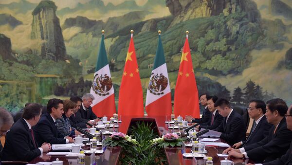 México y China abordan anulación de licitación de tren bala que ganó China Railway - Sputnik Mundo