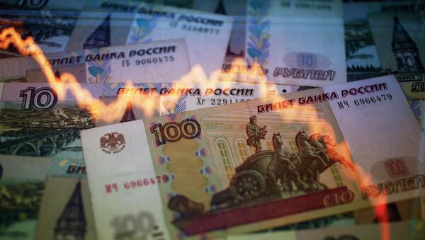 La caída del rublo podría perjudicar a la economía rusa, según el Banco Central - Sputnik Mundo